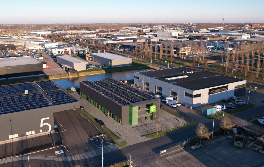 Boven aanzicht van de garageboxen te koop en te huur in Goes.