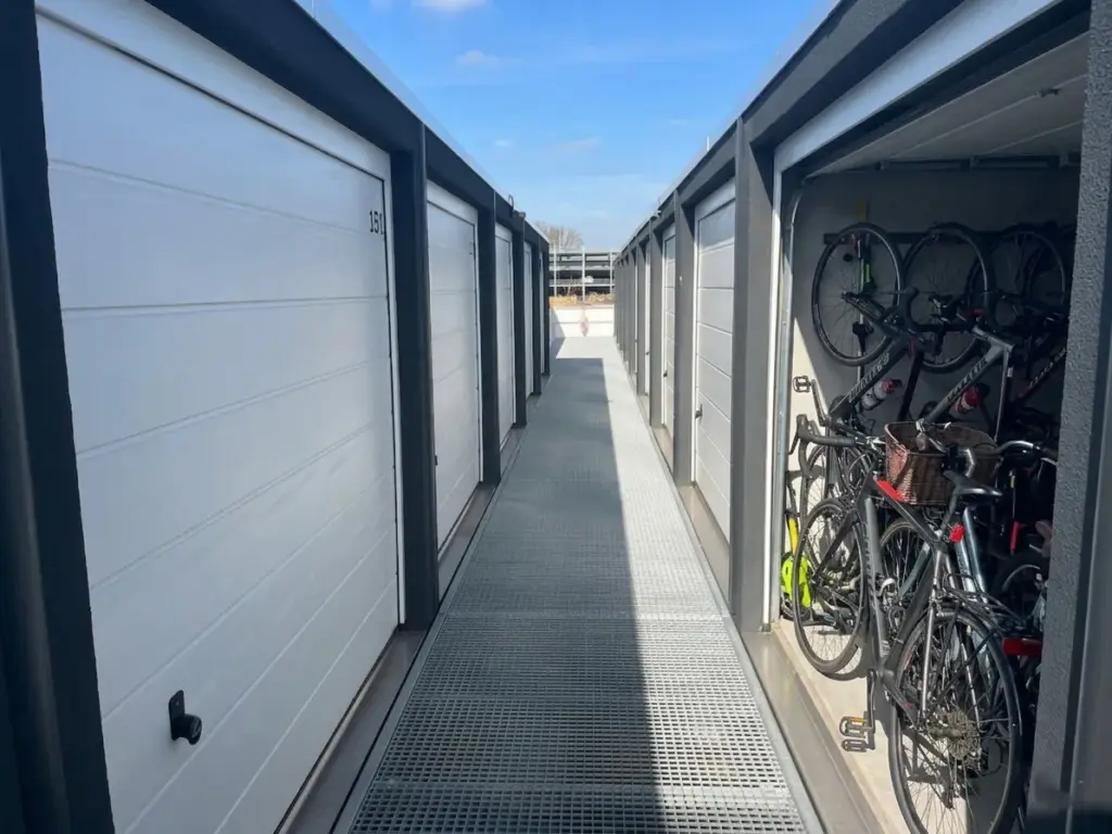 Fietsopslag in een garagebox